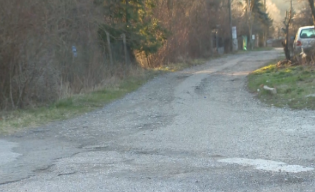 Жителите на Хераково от години сигнализират че по улиците на