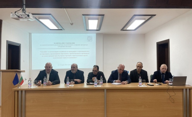 Прокуратурата успява да работи за хората и за народа без