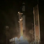 Товарният кораб "Драгън" на "Спейс Екс" успешно излетя към МКС