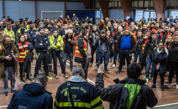 Ден на стачки и социално недоволство във Великобритания и Франция Британският