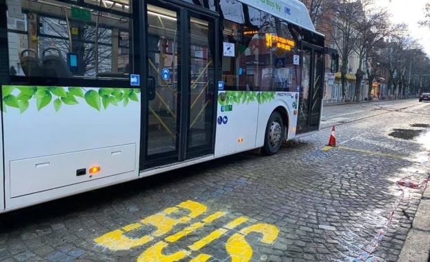 Пристигнаха четири нови нископодови електробуса Планът ни е да се