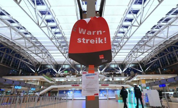 Стотици отменени полети в Германия заради стачките на летищата