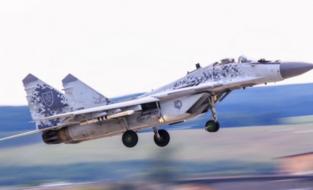 Словакия обяви, че ще изпрати изтребители МиГ-29 на Украйна