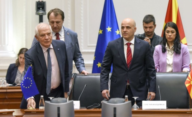 Северна Македония пое ангажимент да промени Конституцията си, в която