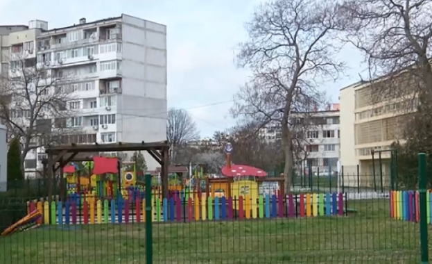 Рецидивист обра детска градина във Варна Мъжът разбил вратата на