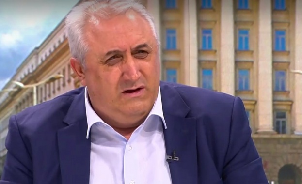Мехмед Дикме: Доган може да изпусне управлението на ДПС Мехмед Дикме: Доган може да изпусне управлението на ДПС