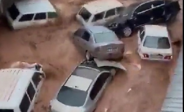 Броят на жертвите при тежките наводнения в окръзите Шанлъурфа и