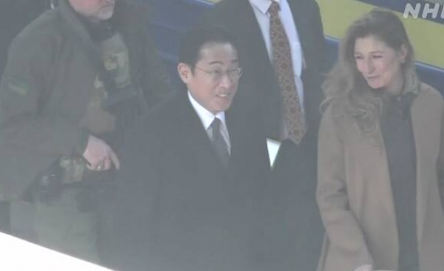 Японският премиер Фумио Кишида пристигна "инкогнито"  в Украйна