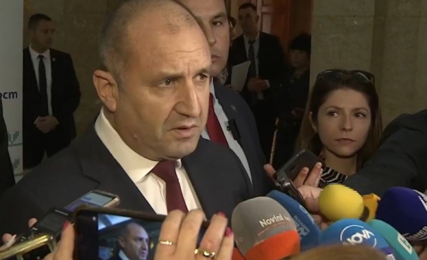 Радев: Докато управлява служебното правителство, България няма да предостави на Украйна изтребители и танкове
