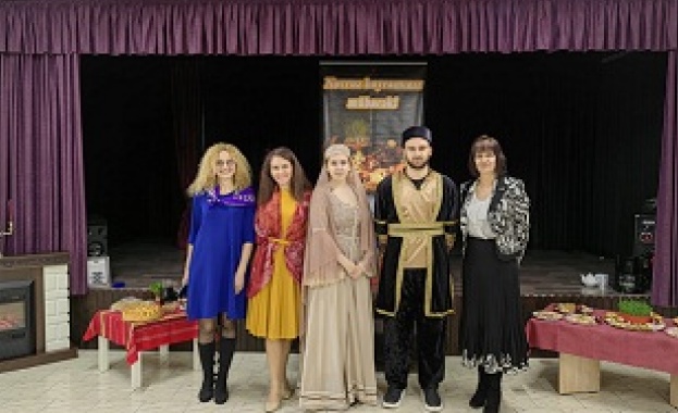 Студентите на Азербайджанския център участват в литературна вечер, посветена на Новруз и Световния ден на поезията
