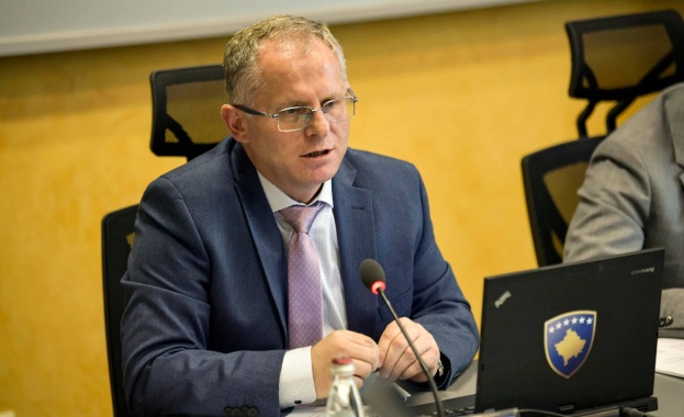 Активисти на косовската Социалдемократическа партия замеряха косовския вицепремиер и главен