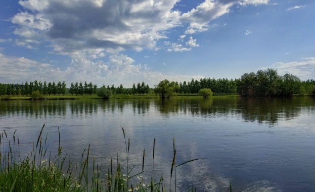 През нощта над Западна и Централна България ще бъде ясно,