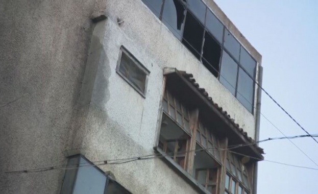 Пожар остави 14 души без дом в Чепеларе Огънят се