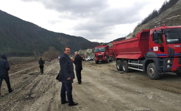 По искане на прокуратурата започват обстойни проверки по трасето на