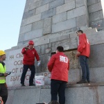 БСП-София започна възстановяване на разбитата плоча на Паметника на Съветската армия