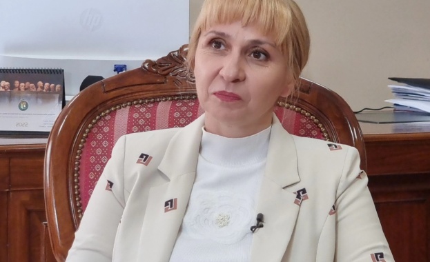 Омбудсманът Диана Ковачева сезира здравния министър проф Христо Хинков за