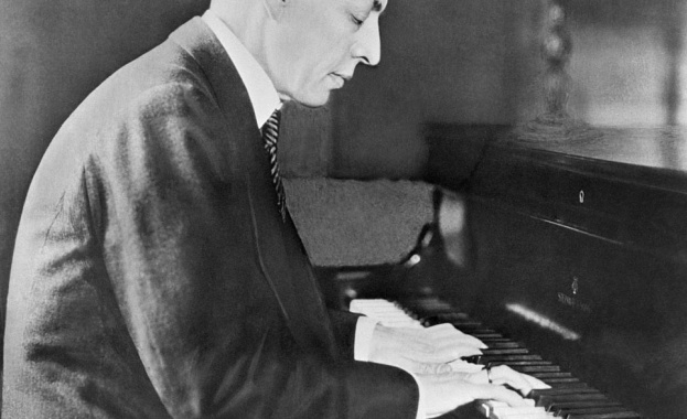 Марка по случай 150 годишнината от рождението на композитора пианист и