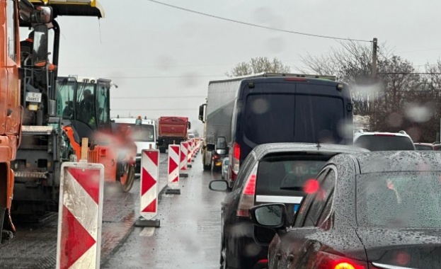 Адско задръстване на изхода на София в посока Пловдив За