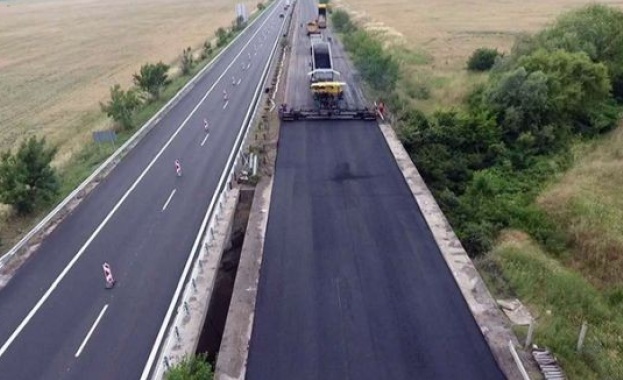 Движението по автомагистрала Тракия при 133-ия километър в посока София