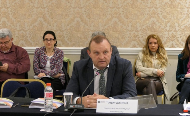 Зам.-министър Джиков: Трябва да се постигне балансирано разпределение на средствата по ПРСР