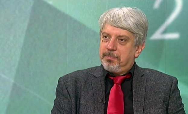 Има възможност за 3 вида правителство Това обясни пред БНР