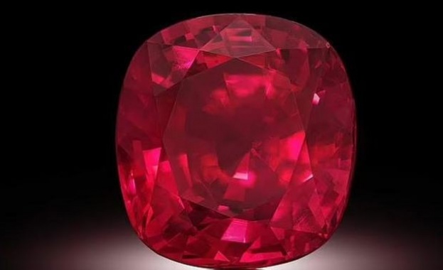 Най големият рубин който някога е бил предлаган на търг ще