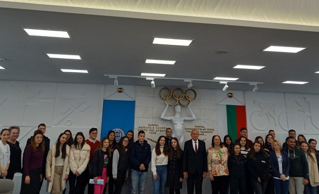 Членовете на Съвета на децата към председателя на Държавната агенция