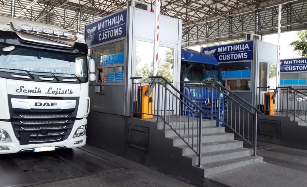 Отклоняване от митнически режим Транзит на авточасти със стойност 52