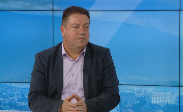 Ние отказваме да делим лекарите на млади или възрастни Смятаме