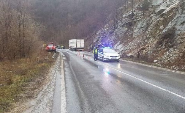 Тежка катастрофа блокира движението през Прохода на Републиката Инцидентът е