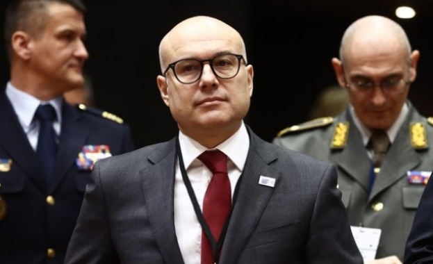 Сръбският министър на отбраната Милош Вучевич в интервю за РИА