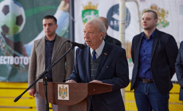 12 футболни отбора юноши от български произход в Молдова влизат