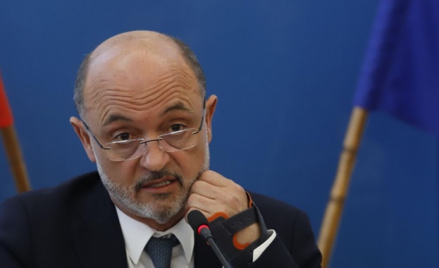 Министърът на здравеопазването д р Асен Меджидиев ще инициира промени в