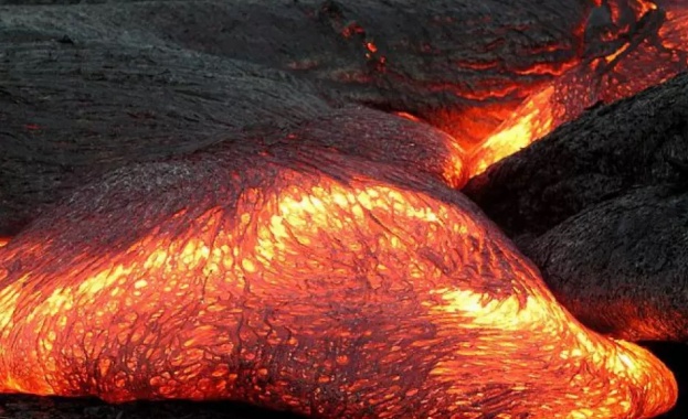 Смята се че по голямата част от водата на нашата планета