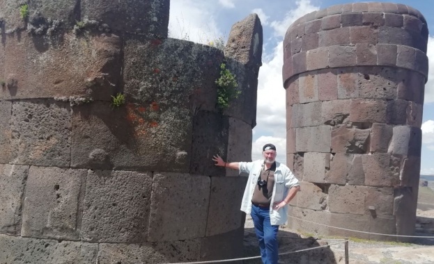 Проф Николай Овчаров намира близки черти между вярванията на инките