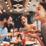 Опасности в ресторанта: Какво да избягвате, за да не платите скъпо с болки в стомаха