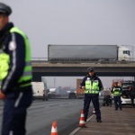 Засилен трафик и извънредна организация на движението по пътищата