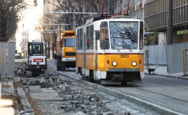 Продължава ремонтът на трамвайното трасе по бул Цар Борис III