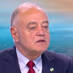 Атанасов: Има опити за дискредитиране на парламентарната република