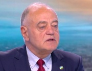 Атанас Атанасов от ДБ: В аванс заявявам, че ще гласувам за Гюров