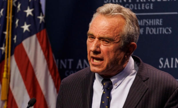 Критикът на ваксините срещу КОВИД 19 Робърт Кенеди младши представител на прочутата