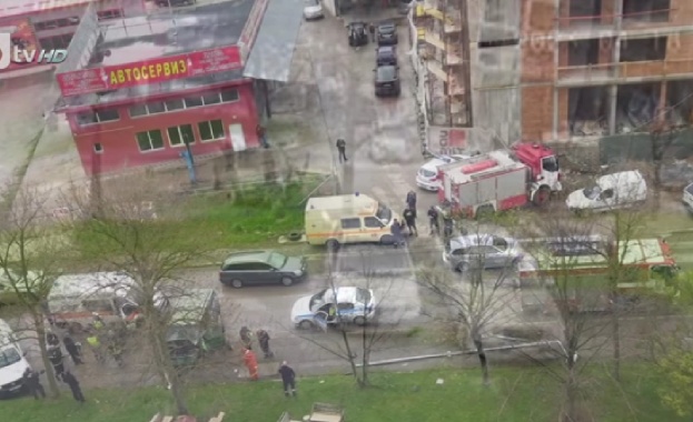 Автомобил излизащ от паркинг отнема предимството на микробус в столичния