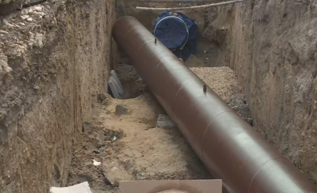 Аварийните екипи на ВиК Варна все още не са приключили