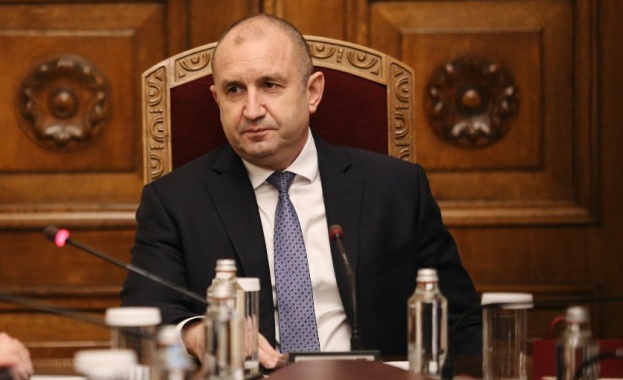 Продължават консултациите на президента Румен Радев с парламентарно представените партии