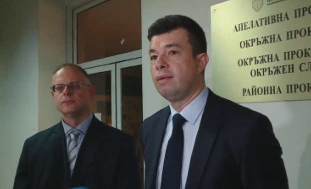 Поредна гонка с мигранти този път са превозвани в линейка