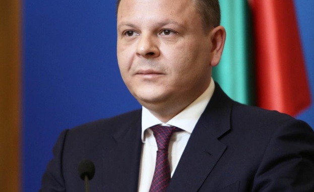 Вицепремиерът и министър на транспорта и съобщенията Христо Алексиев и