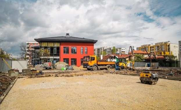 През лятото започваме изграждането на ново училище с детска градина