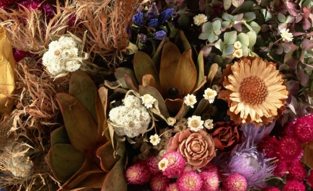 Флоралният дизайн е сложна комбинация от креативност и техника като