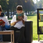 Доц. Любомира Парижкова: Има нужда от актуална стратегия за стимулиране на четенето