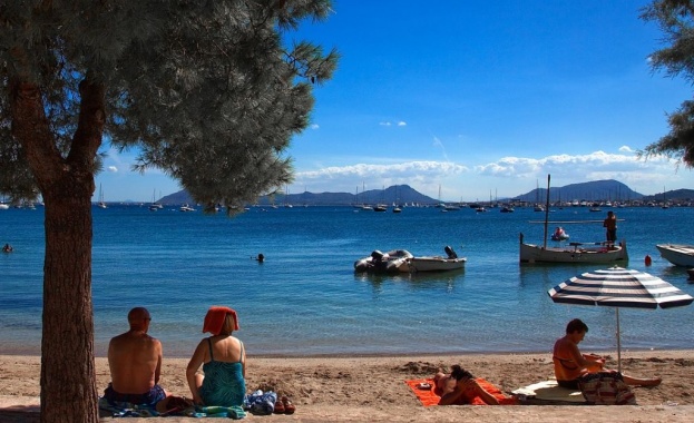 Горещини в Испания, температурите се очаква да достигнат 38 градуса по Целзий
